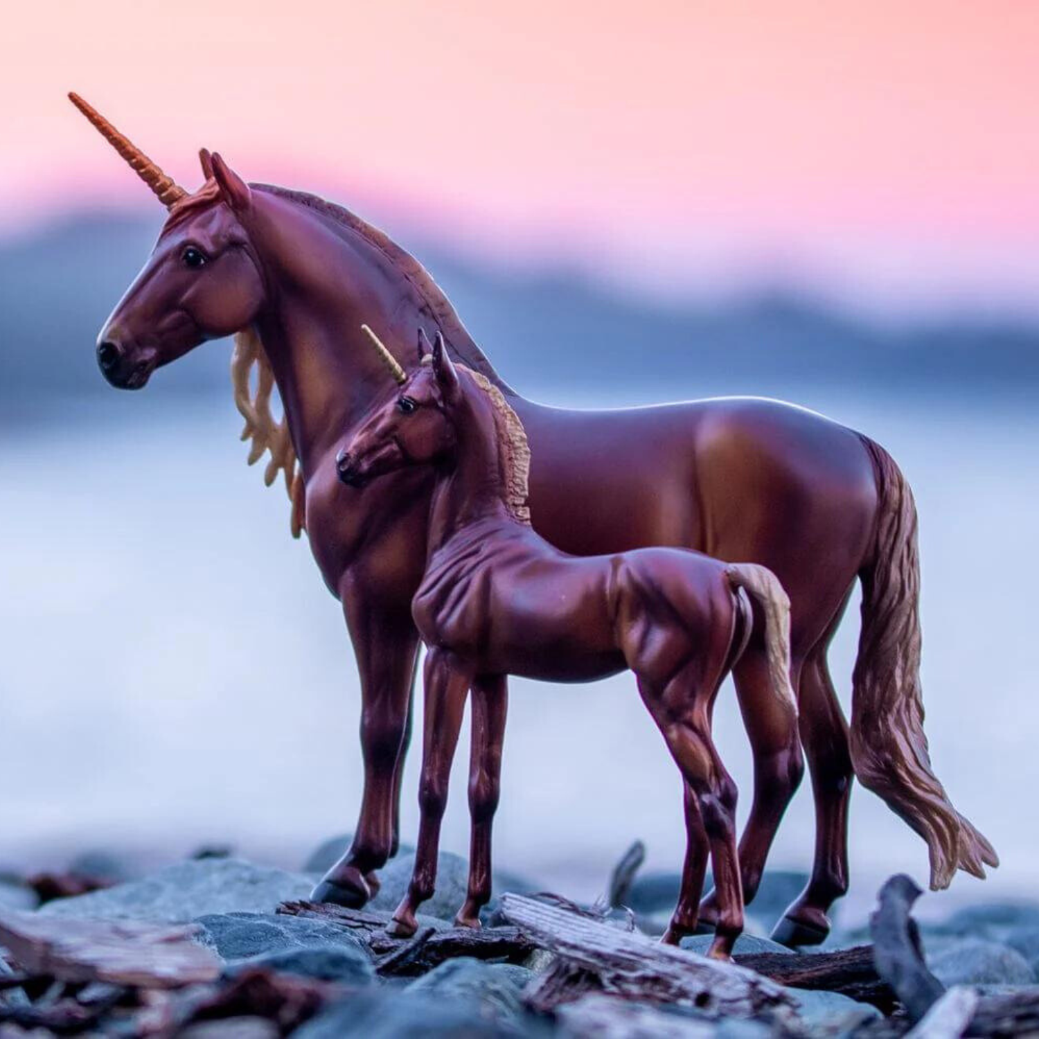 Breyer Cyrus & Solana: Unicorn Stallion & Foal