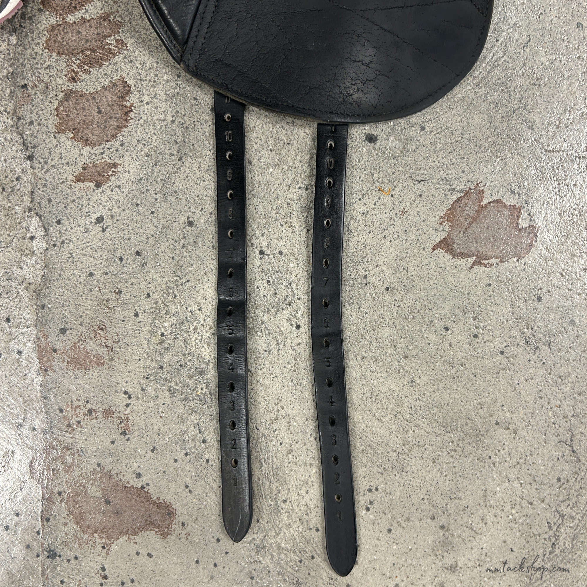 Used Custom Advantage R Dressage Saddle