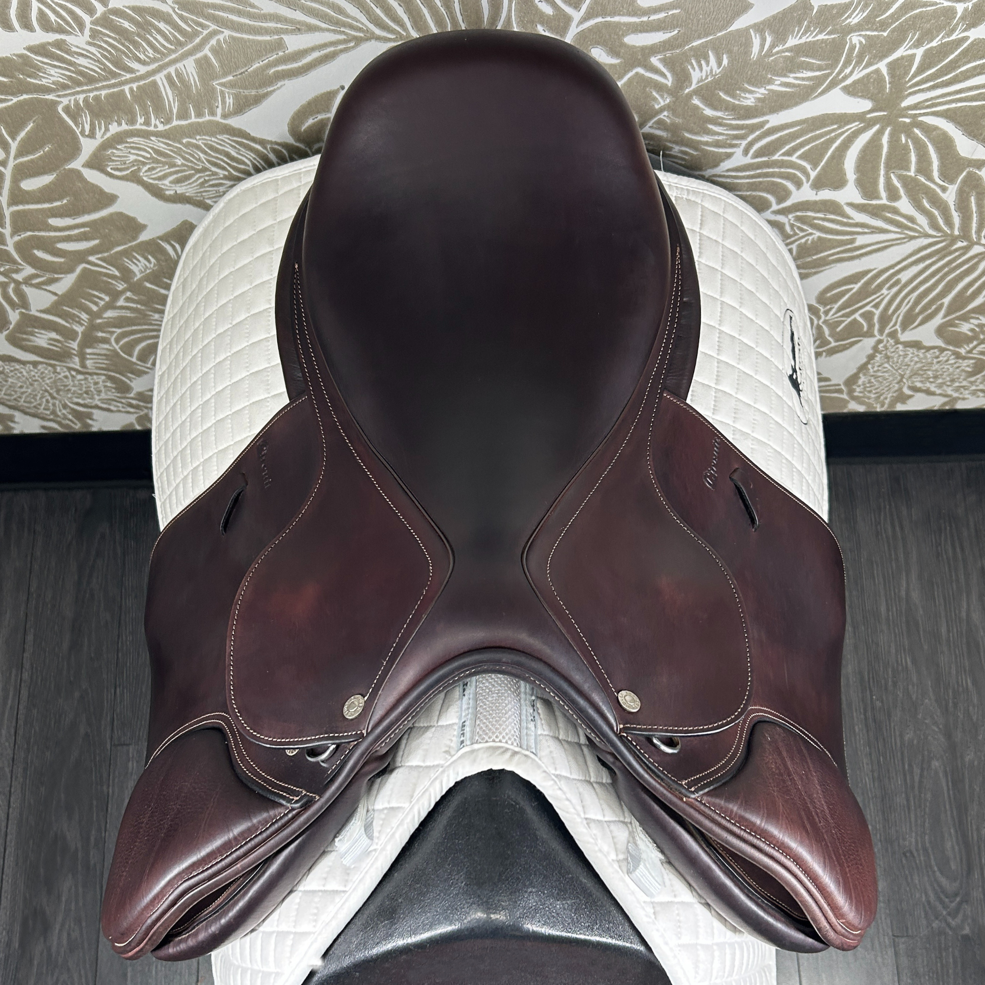 Used Dover Circuit Premier Special EQ Saddle