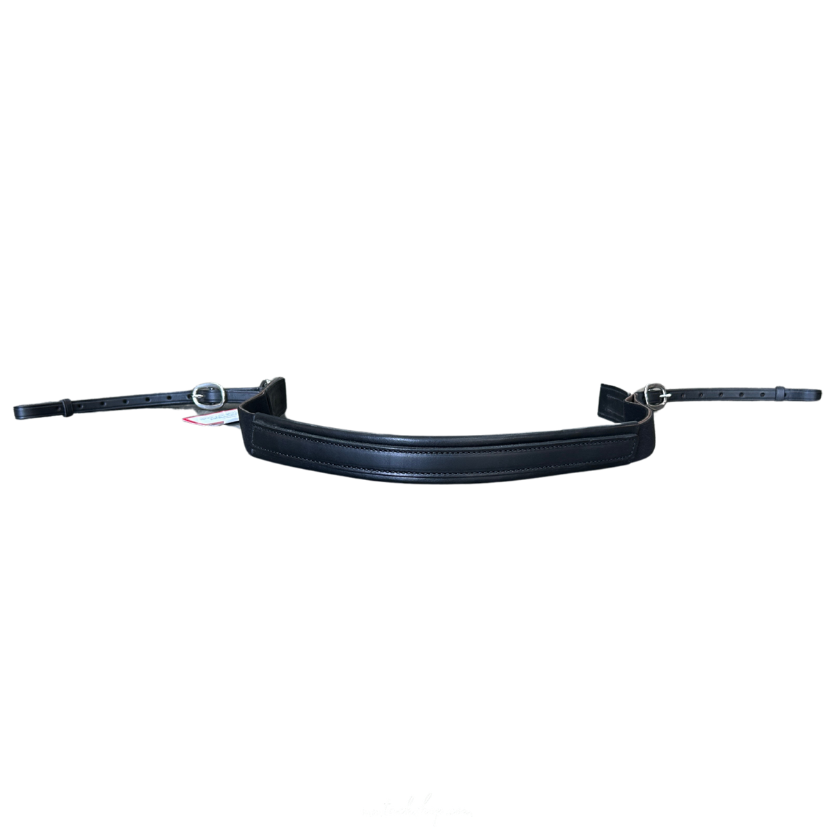 Nunn Finer Black Jumper Breastplate attaches to the Dee rings on your english saddle.