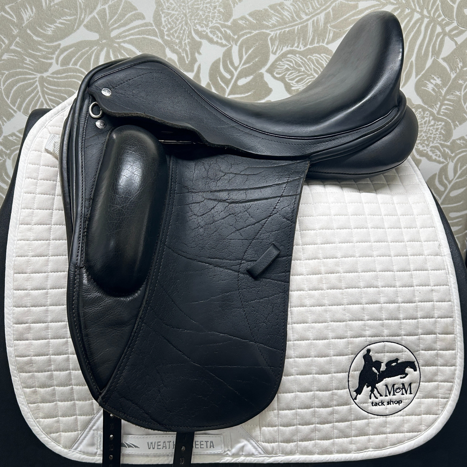 Used Custom Advantage R Dressage Saddle