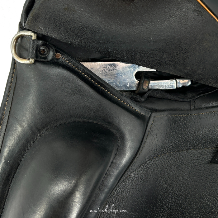 Used Custom Saddlery Wolfgang Omni Monoflap Dressage Saddle