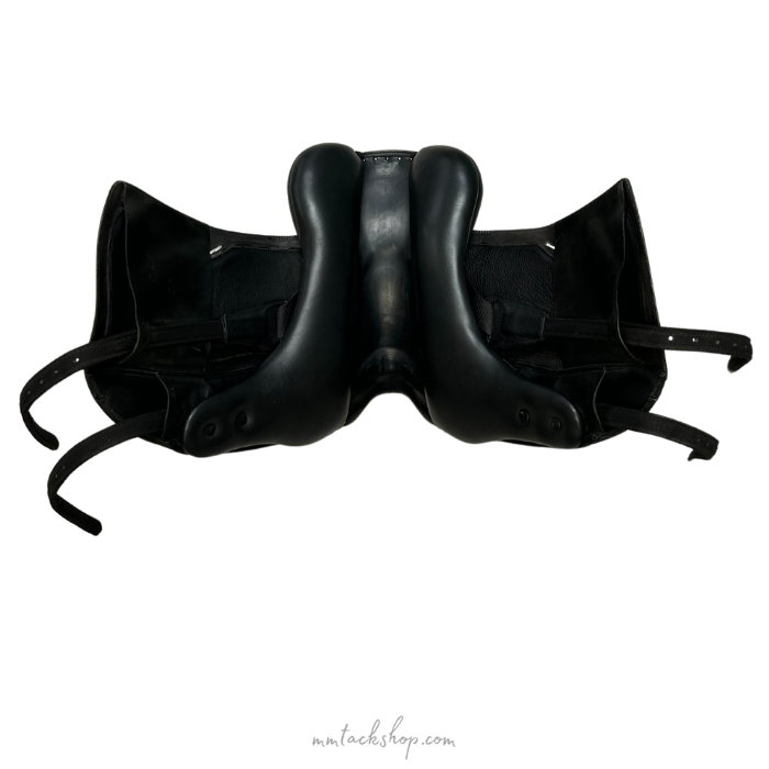 Used 18" DP Nova Flex Duette DL Monoflap Dressage Saddle