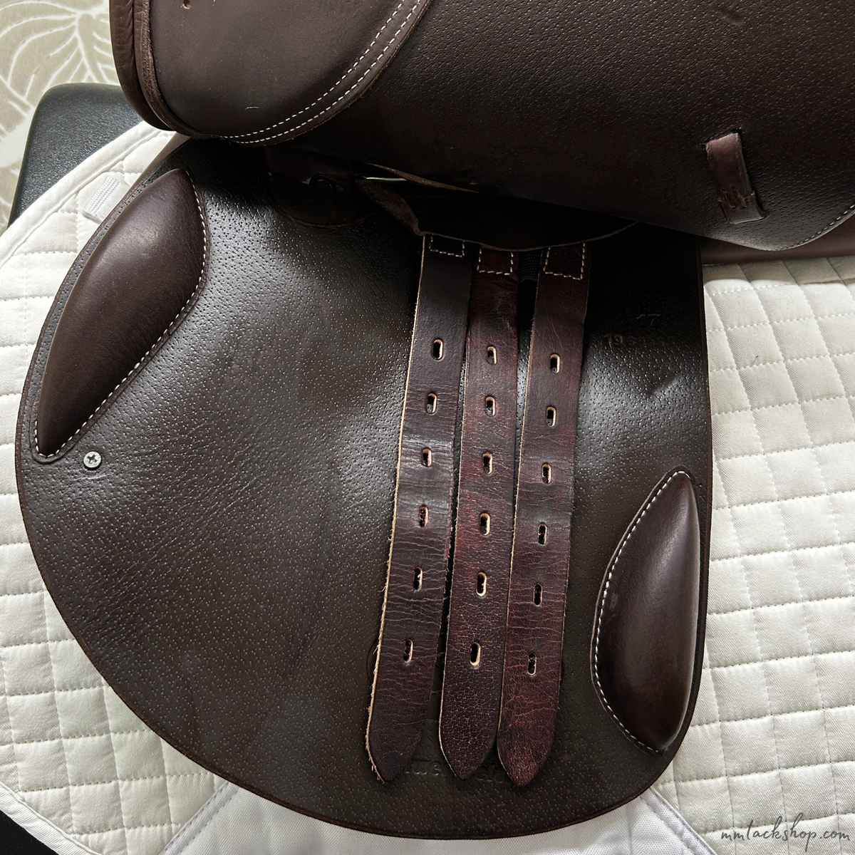 Used 17" Intrepid Pro-Trainer Arwen Deluxe Close Contact Saddle
