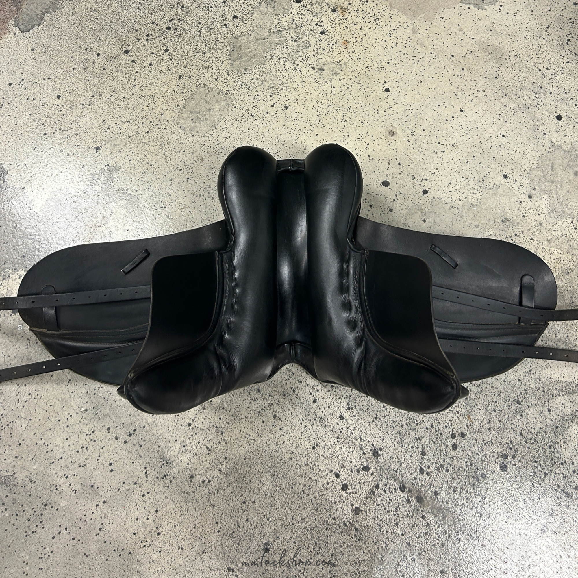 Used County Connection Dressage Saddle