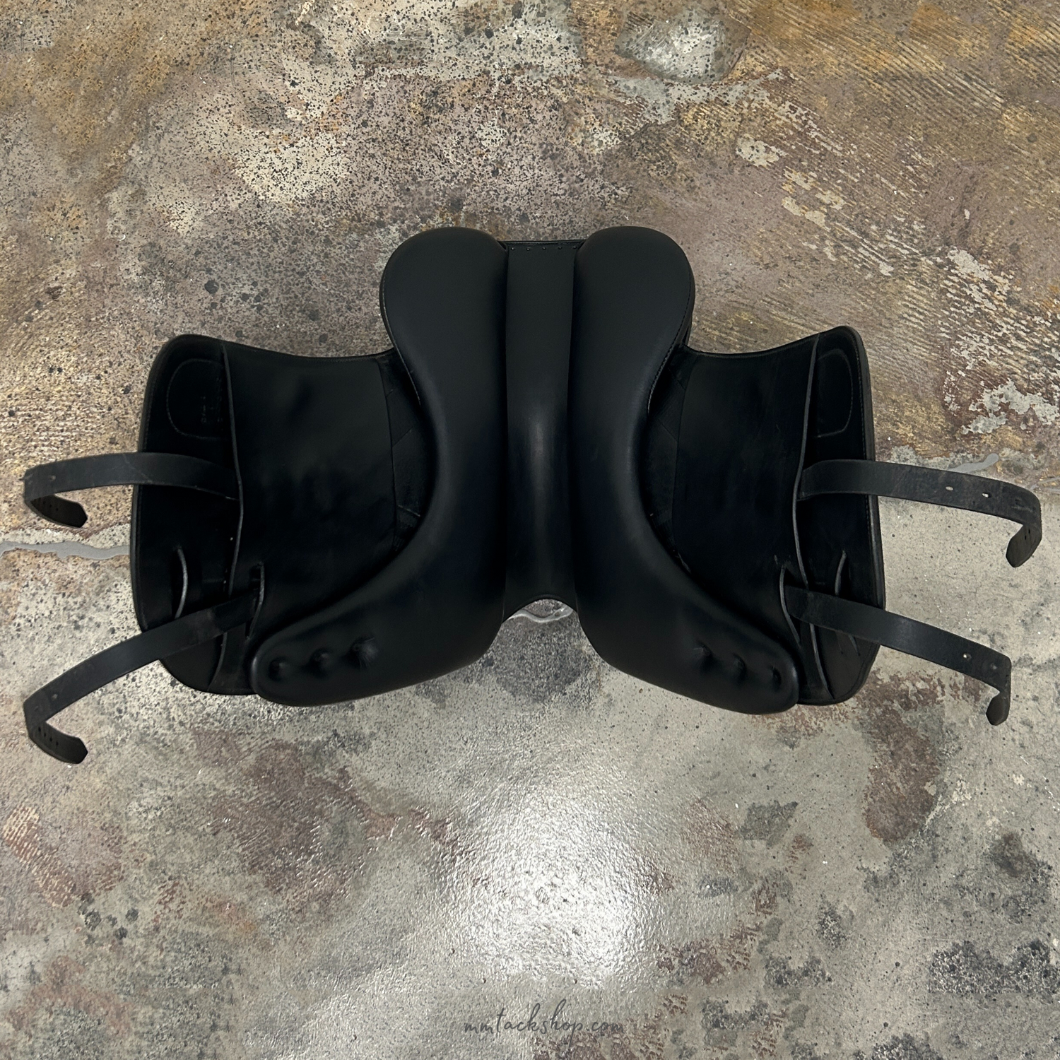 Used Dynamic Monoflap Dressage Saddle