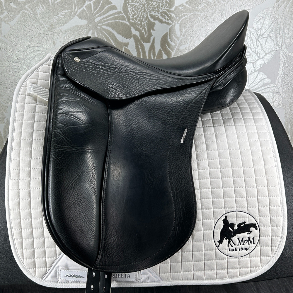 Image of 17.5" used Schleese Infinity dressage saddle&
