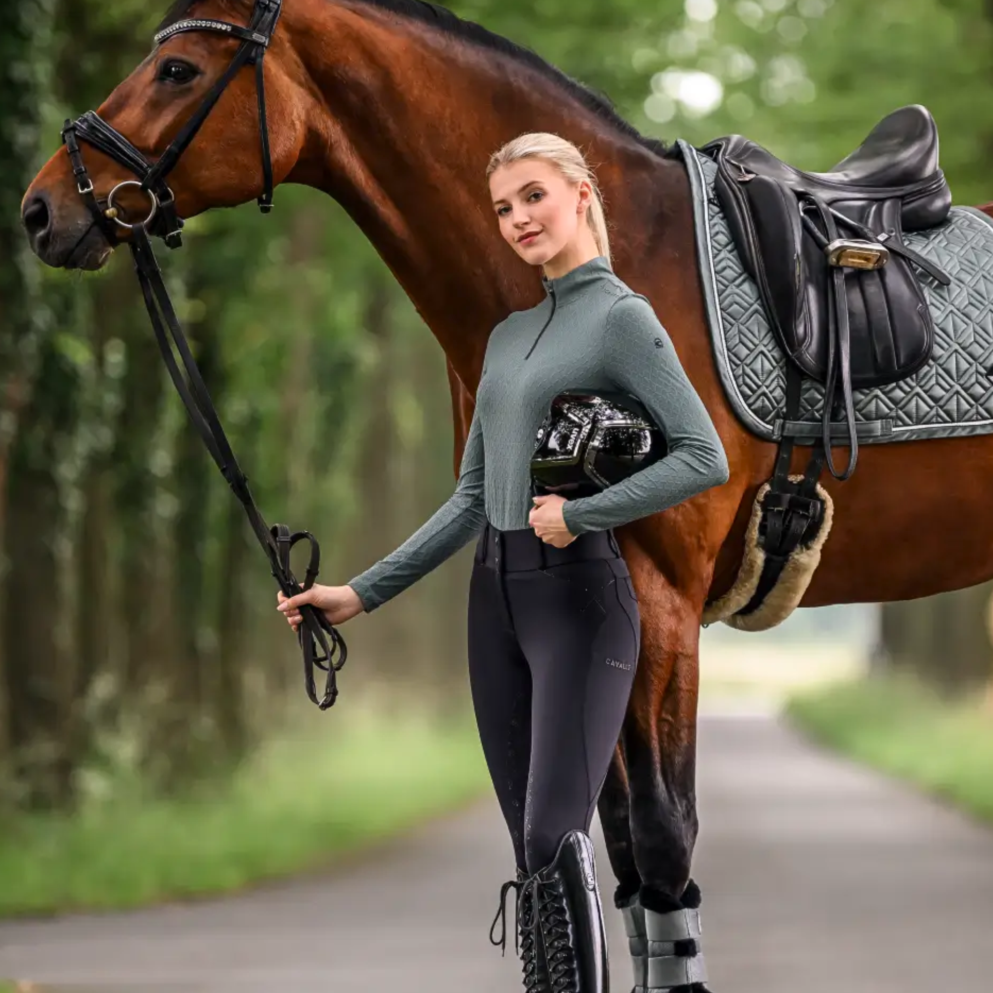 CAVALLO    ダークブルー Cavallo Candera Grip Mobile Breech, Dark Blue – M & M Tack Shop