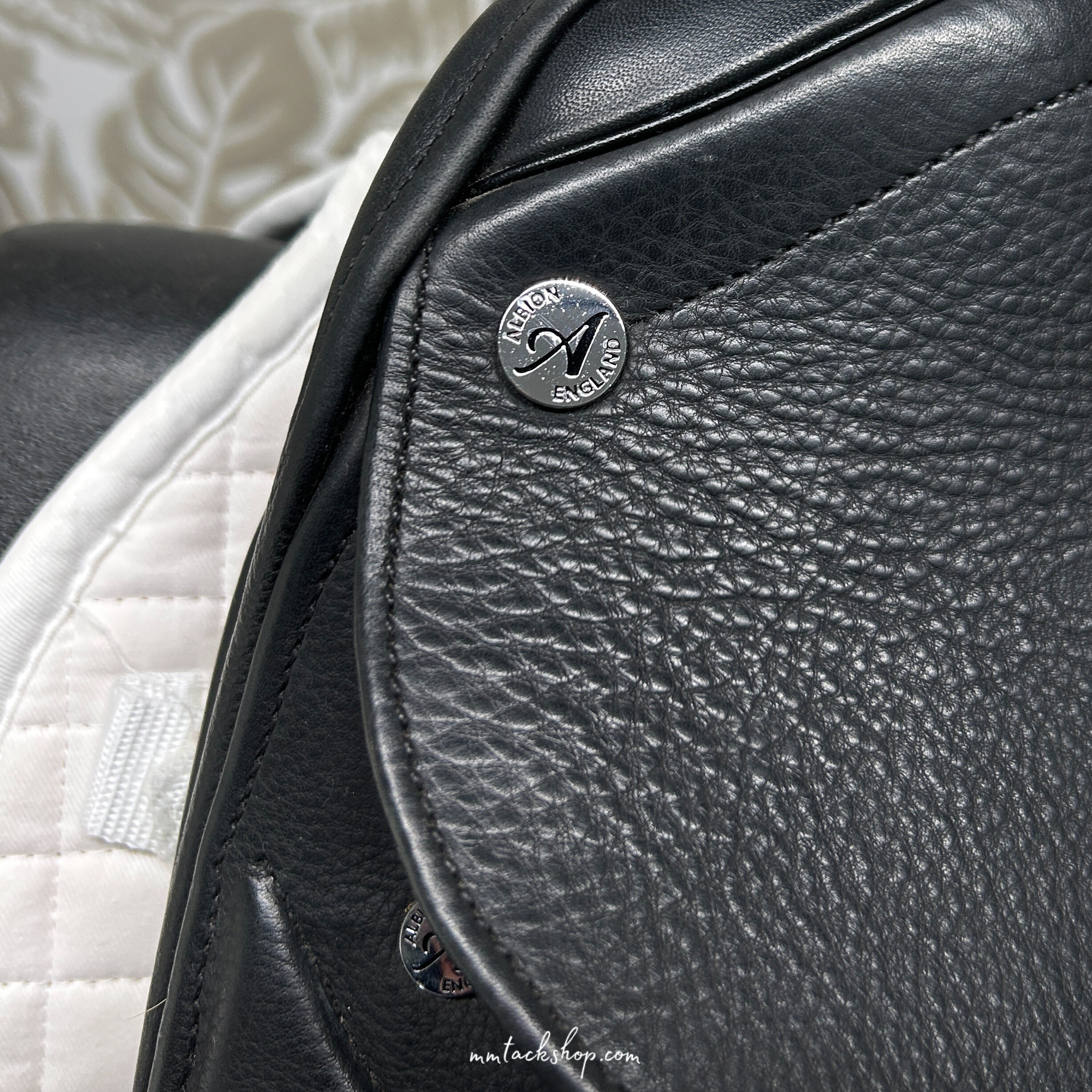DEMO 17.5" Albion SLK MK3 Monoflap Dressage Saddle 17.5" Med/Wide