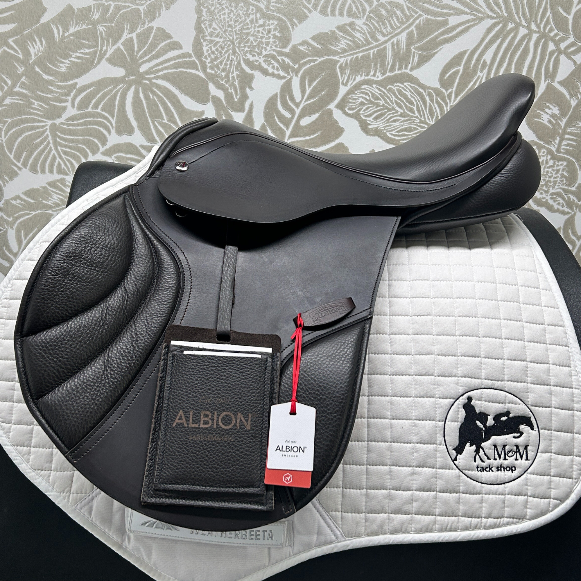 DEMO Albion K2 Jump Saddle 17.5 Med/Wide