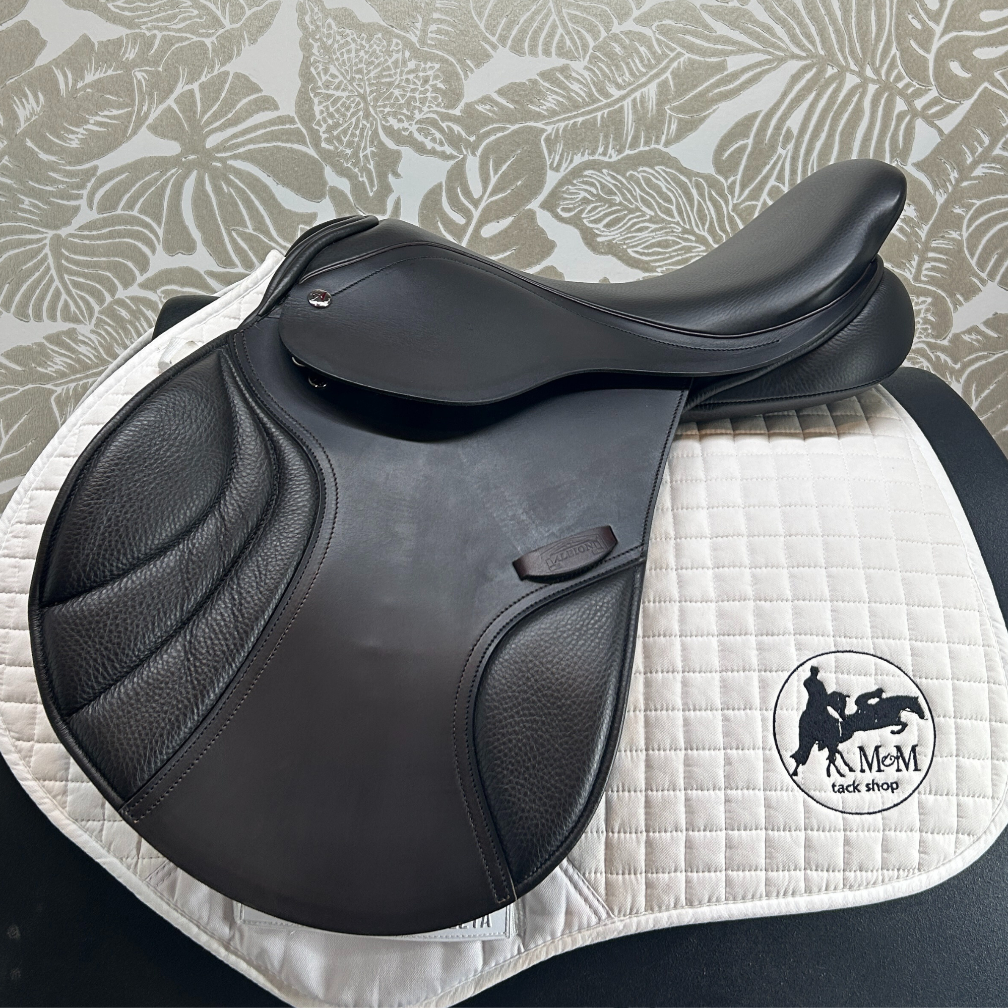DEMO Albion K2 Jump Saddle 17.5 Med/Wide