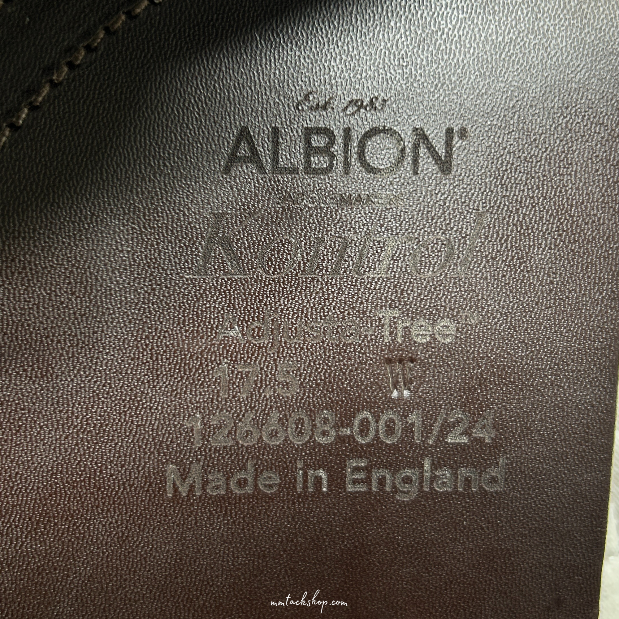 DEMO 17.5" Albion Kontrol Flat Forward Jump Saddle, Wide