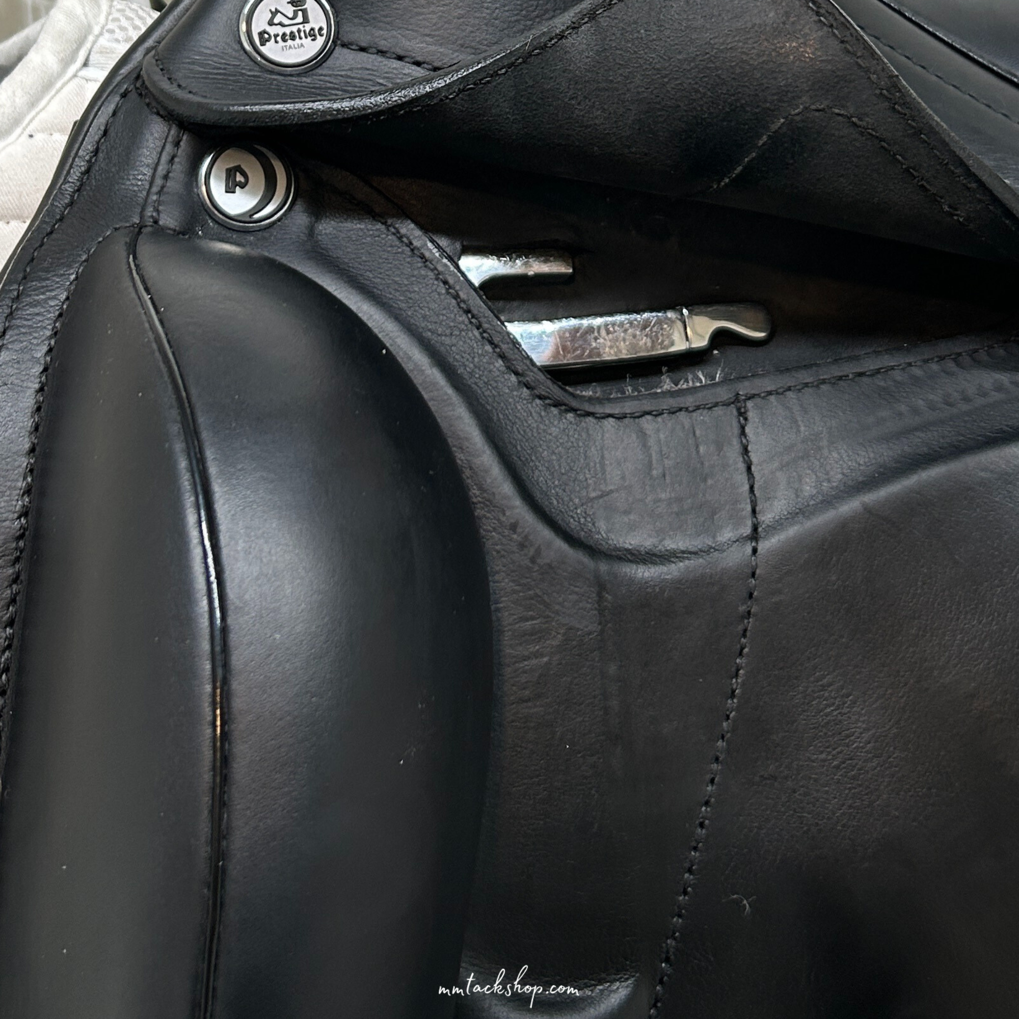 Used 18" Prestige X-D2 K Free Dressage Saddle