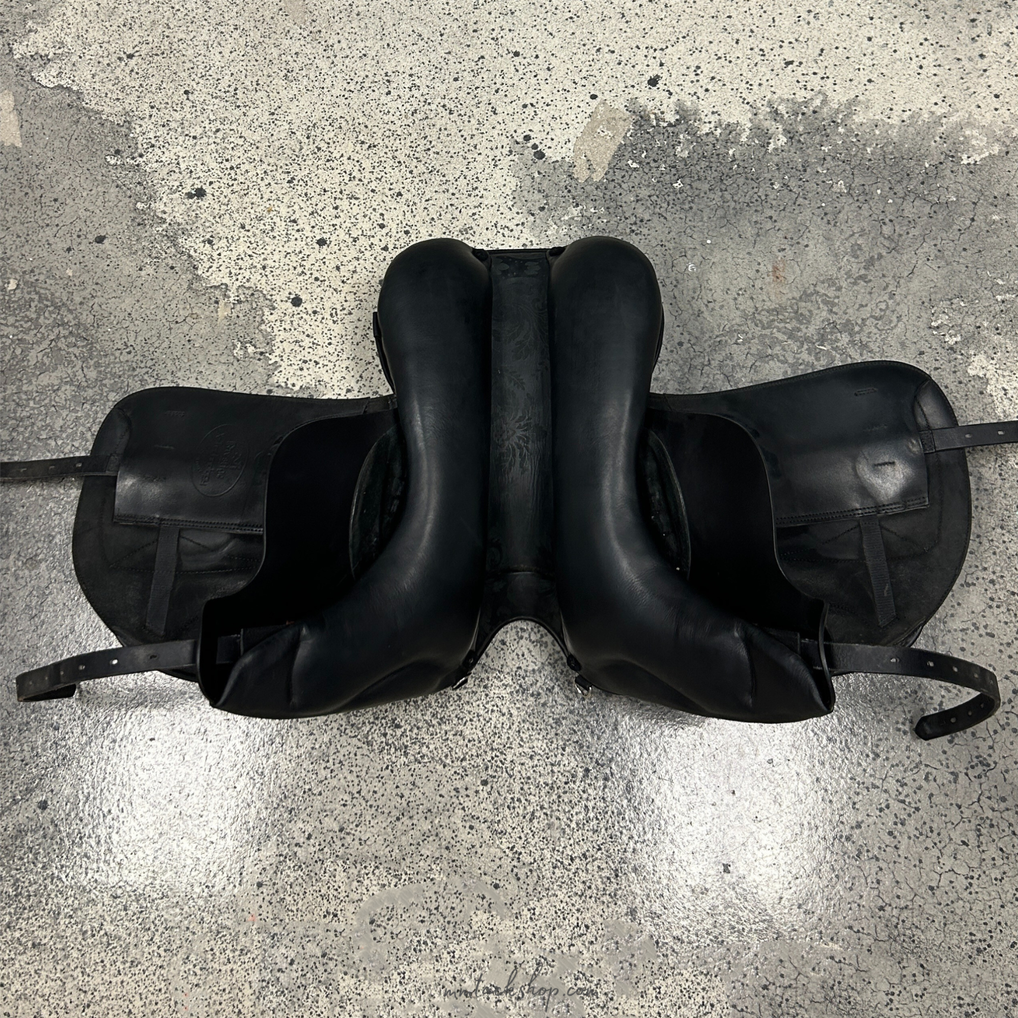 Used 18" Prestige X-D2 K Free Dressage Saddle