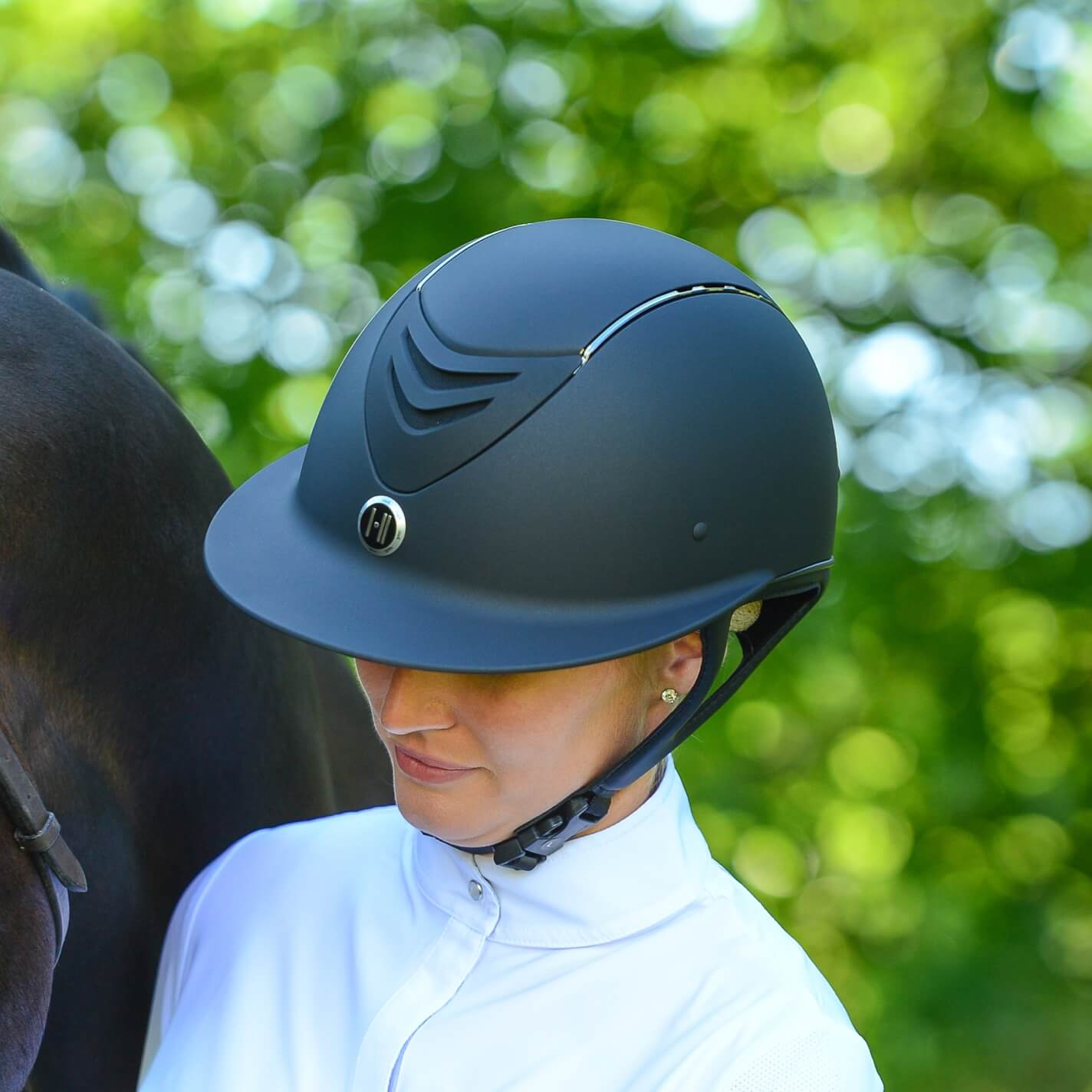 One K Defender AVANCE Wide Brim Long Oval with Chrome