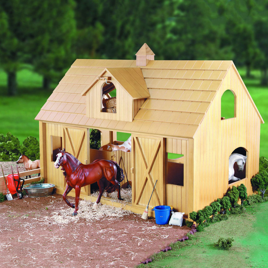 Breyer® Deluxe Wood Barn with Cupola