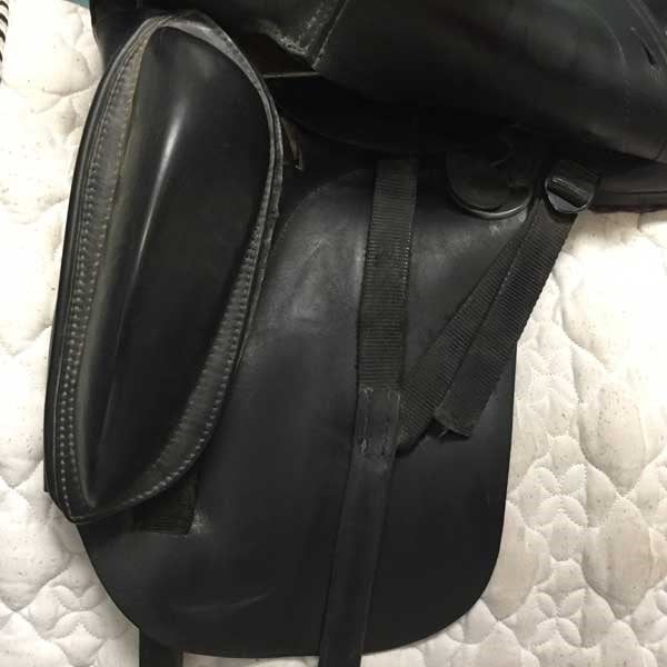 Used 17.5" Schleese Infinity Dressage Saddle