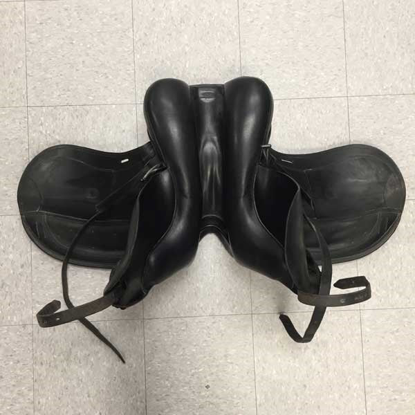 Used 17.5" Schleese Infinity Dressage Saddle