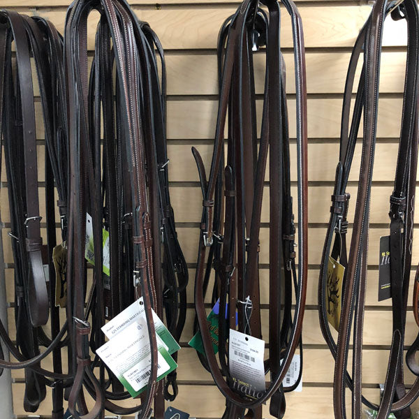 Martingales, Breastplates