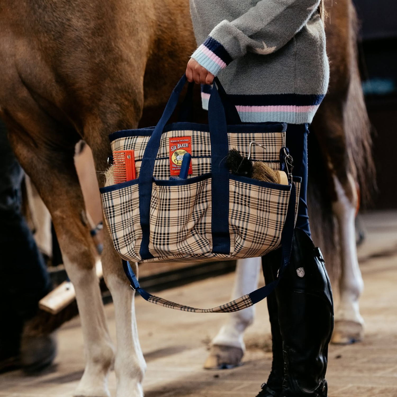 5/A Baker Deluxe Grooming Tote