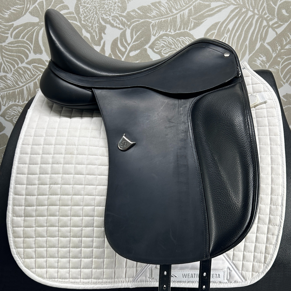 DEMO 18" Bates CAIR Classic Dressage Saddle