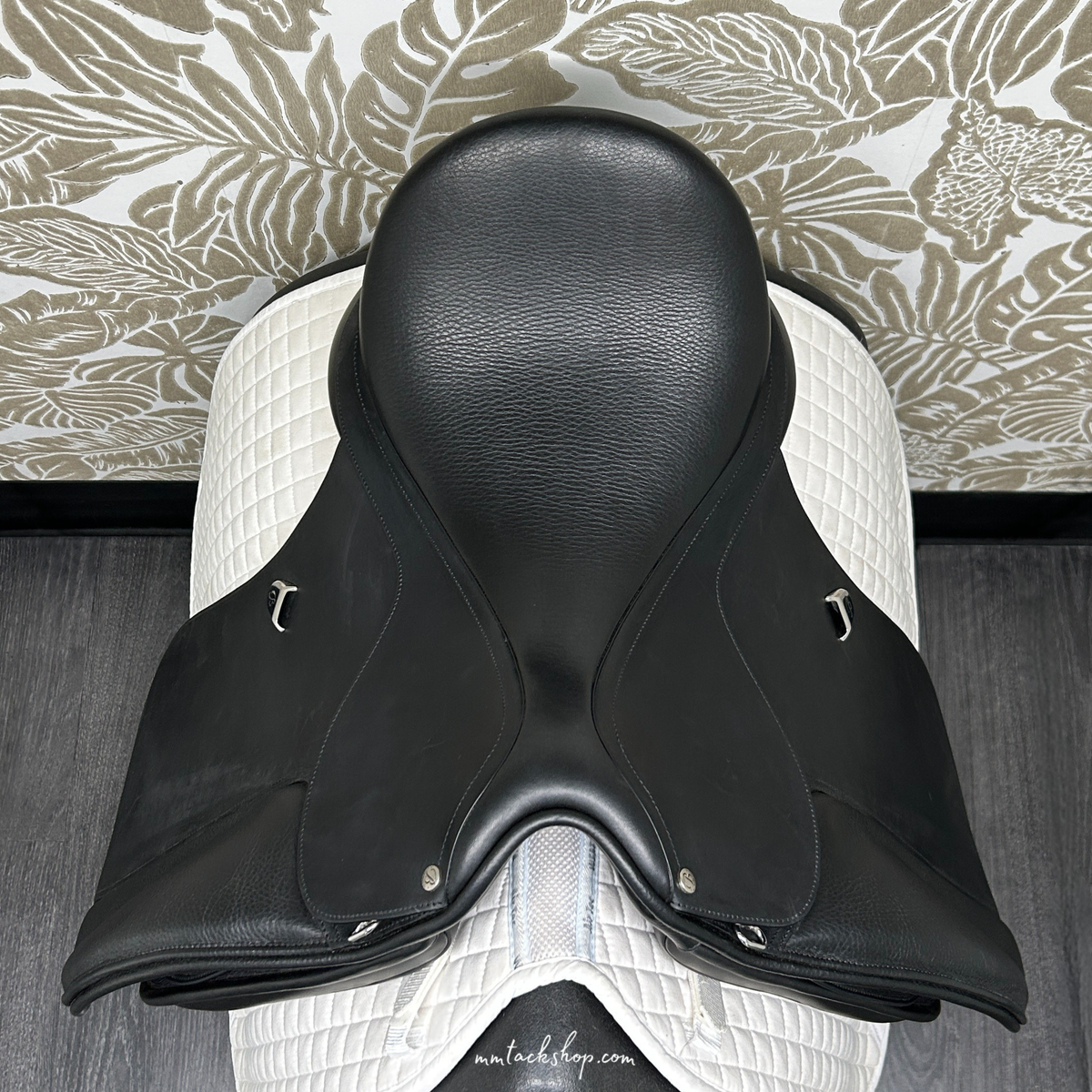 DEMO 18" Bates CAIR Classic Dressage Saddle