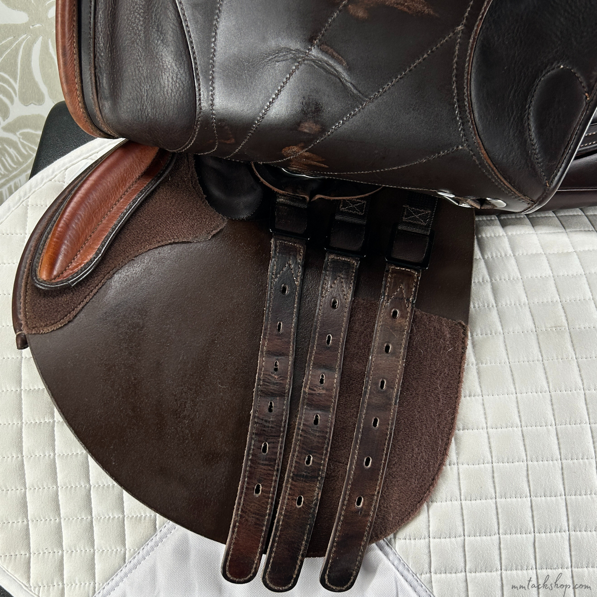 Used 17" Bates Victrix Jump Saddle