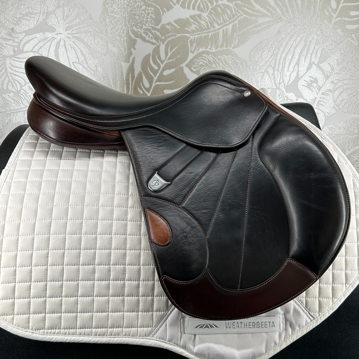 Used 17" Bates Victrix Jump Saddle