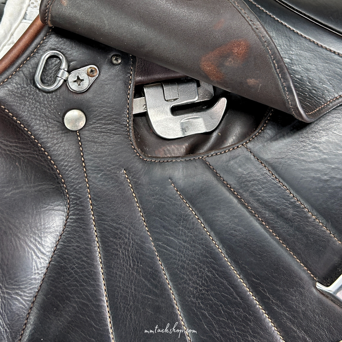 Used 17" Bates Victrix Jump Saddle