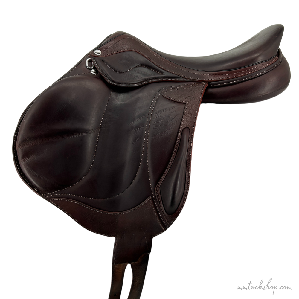 Devoucoux Chiberta Jump Saddle Near Side