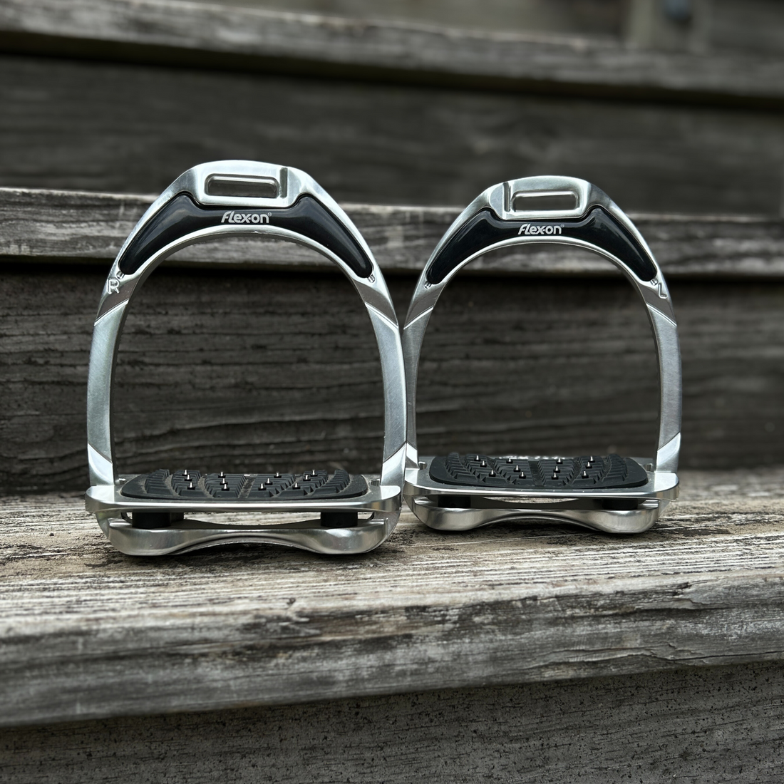 Flex-on Aluminum Stirrups, Inclined Ultra Grip, Aluminum