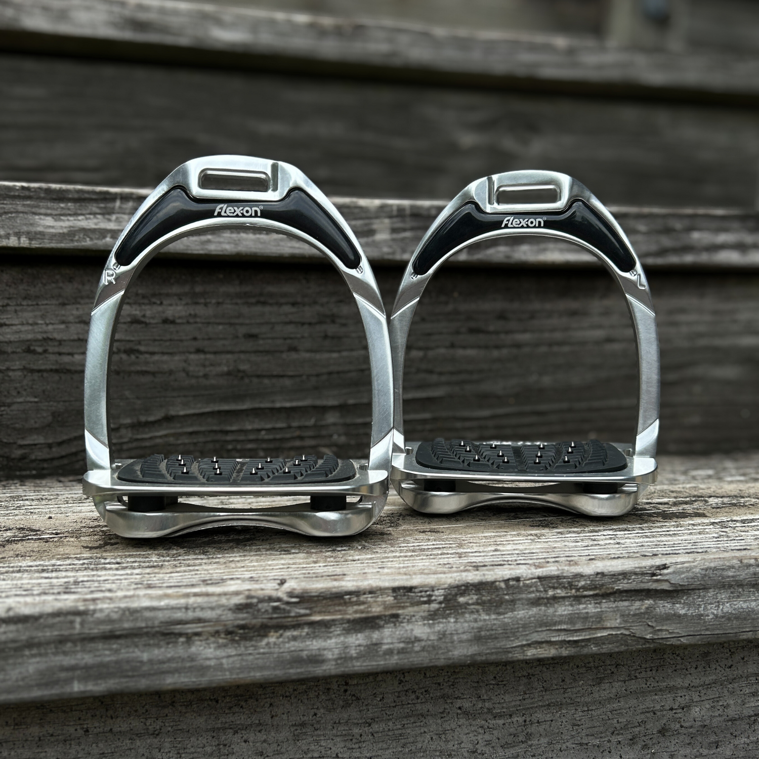Flex-on Aluminum Stirrups, Inclined Ultra Grip, Aluminum