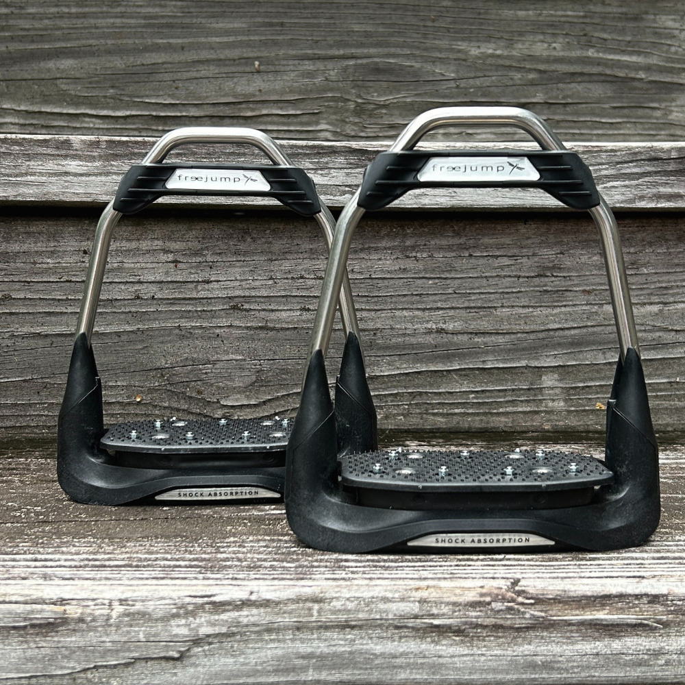 Freejump AIR'S Stirrups with Straight Eye