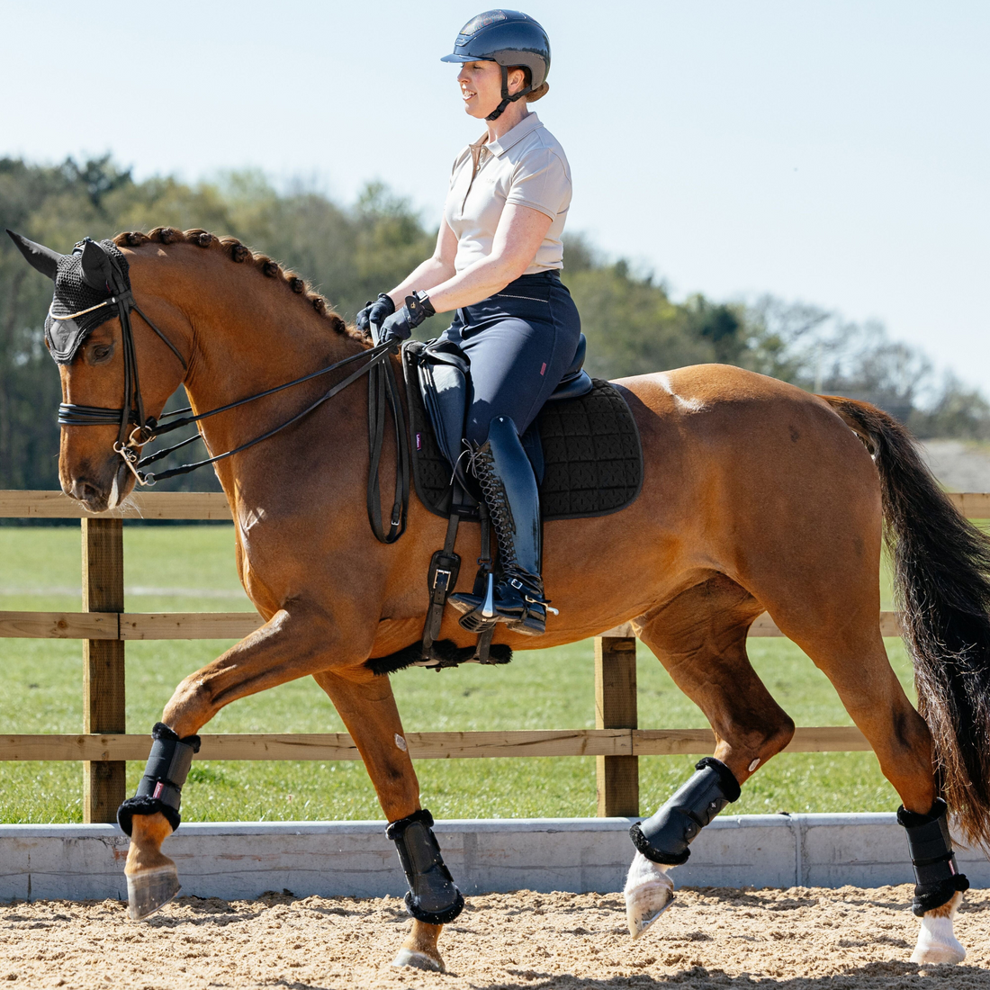 LeMieux 3D Mesh Self-Cool Dressage Square Pad, Black