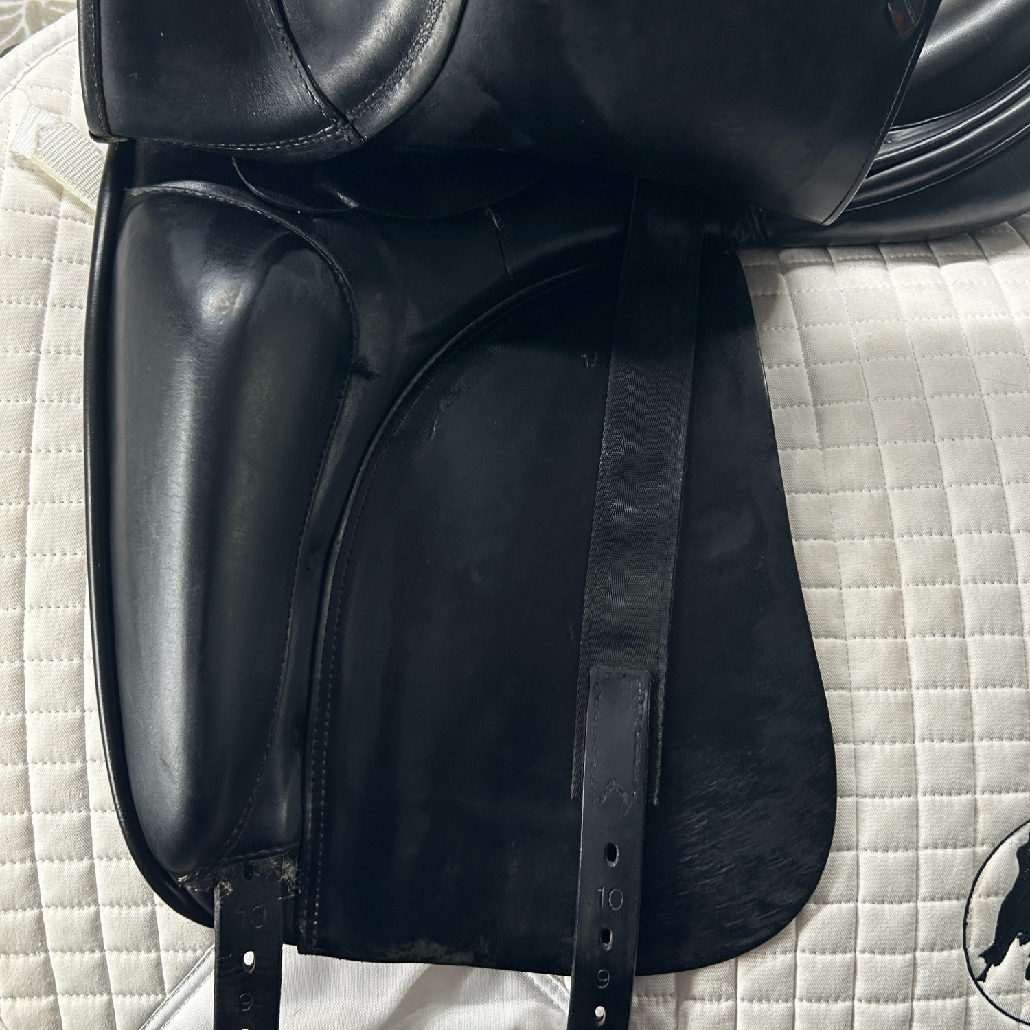 Used Prestige D2000 Dressage Saddle