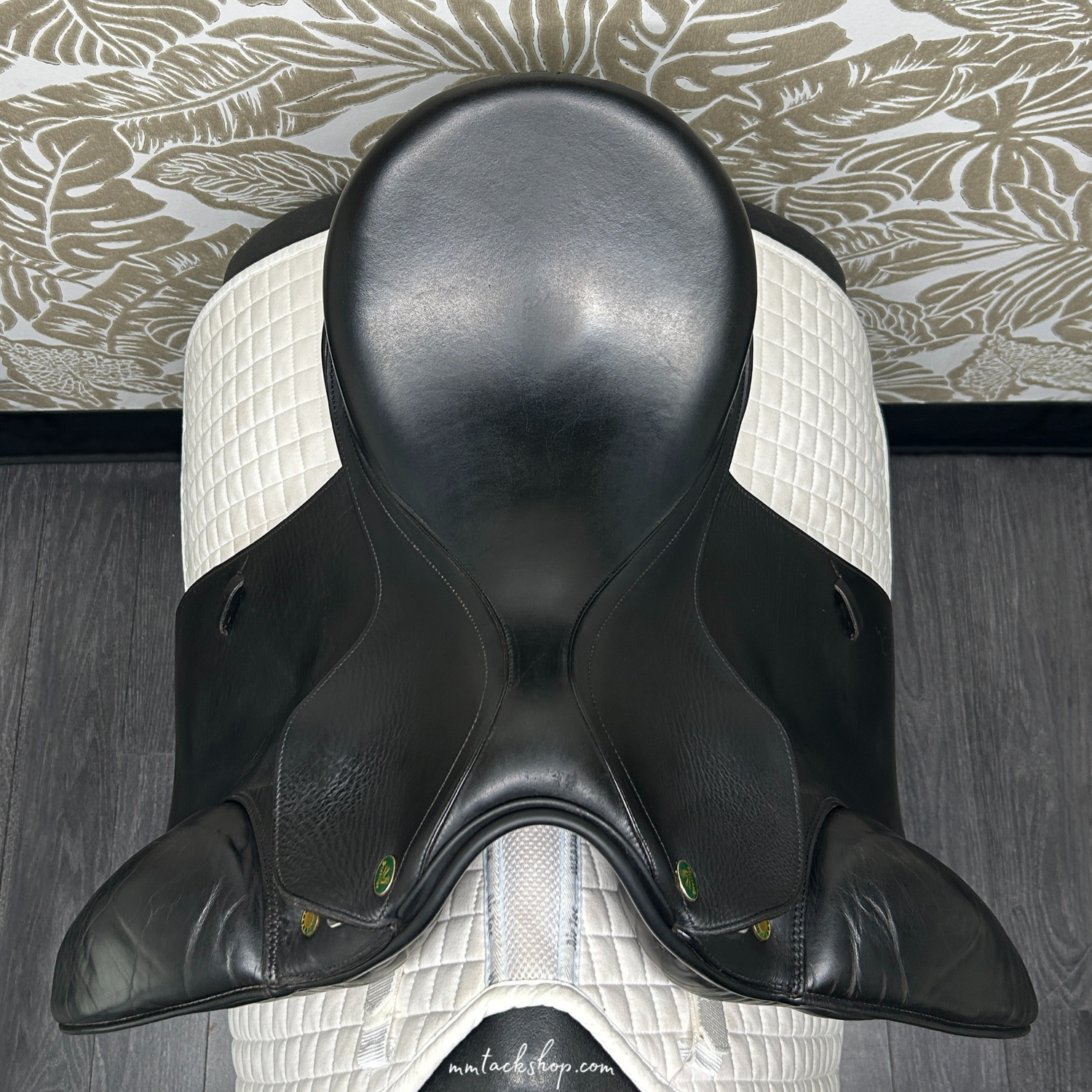Used Prestige D2000 Dressage Saddle