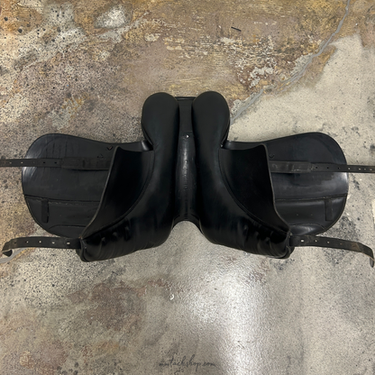 Used Prestige D2000 Dressage Saddle