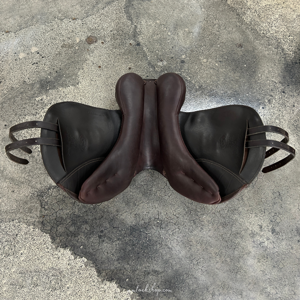 Image of 17.5&quot; used Ryder Riviera Tropheé jump saddle&