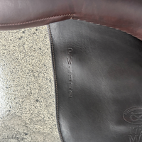 Image of 17.5" used Ryder Riviera Tropheé jump saddle's serial number.