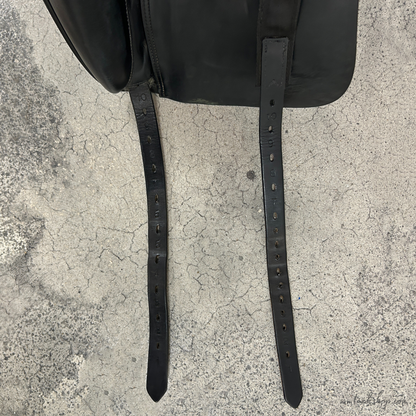 Used Prestige D2000 Dressage Saddle