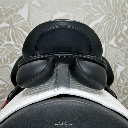 Albion Fabrento Dressage Saddle 18" Med/Wide Tree