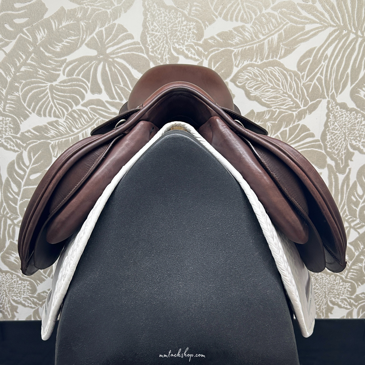 Used 17" Intrepid Pro-Trainer Arwen Deluxe Close Contact Saddle