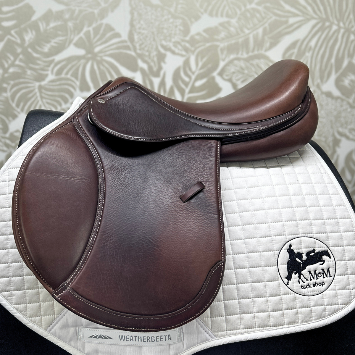 Used 17" Intrepid Pro-Trainer Arwen Deluxe Close Contact Saddle