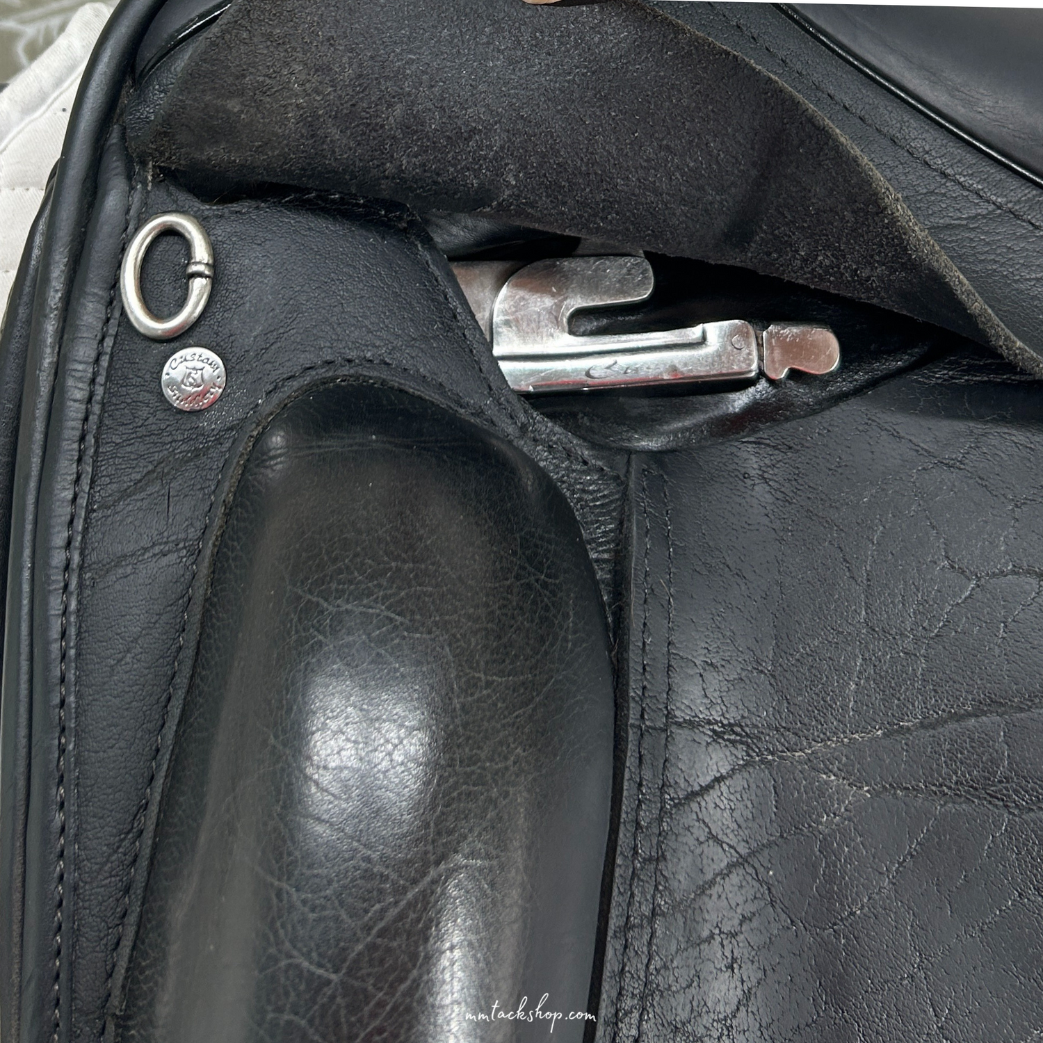 Used Custom Advantage R Dressage Saddle