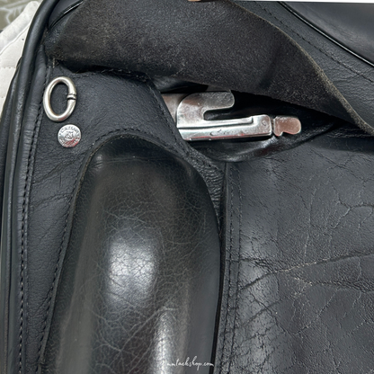 Used Custom Advantage R Dressage Saddle