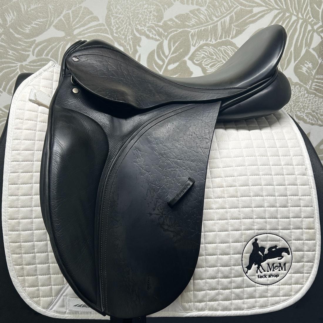 Used County Connection Dressage Saddle