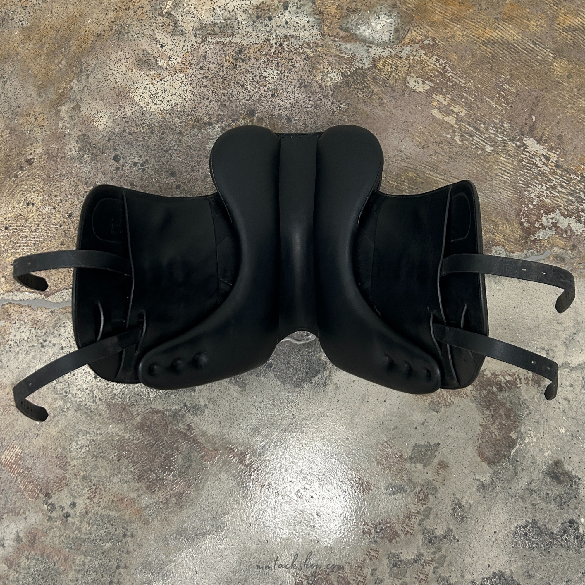 Used Dynamic Dressage Saddle
