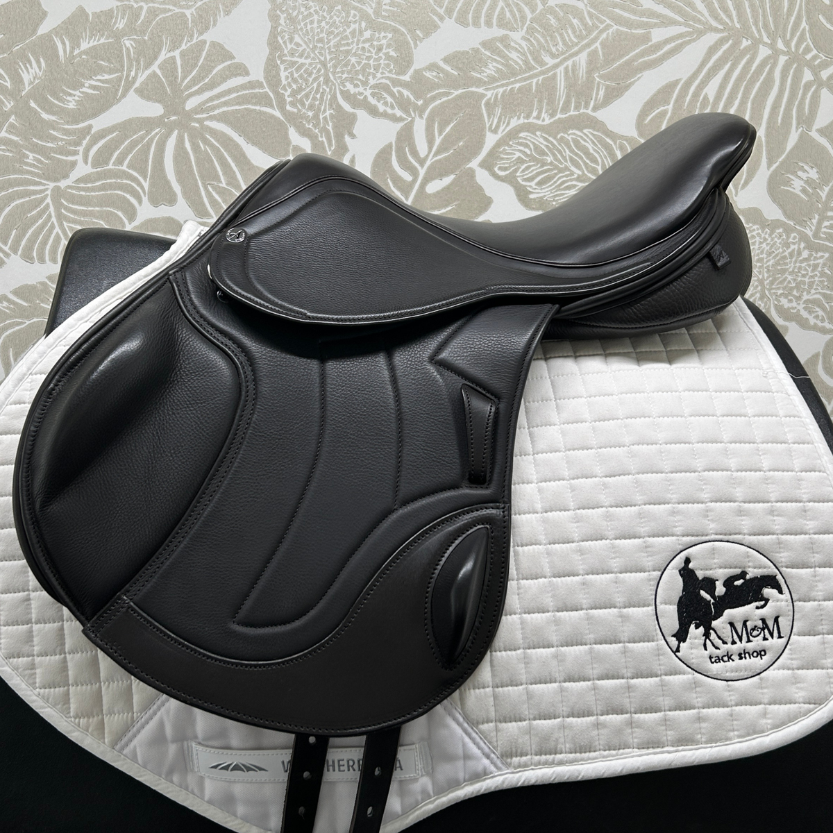 Albion K4 Sport MonoFlap Jump Saddle 17.5" Med/Wide