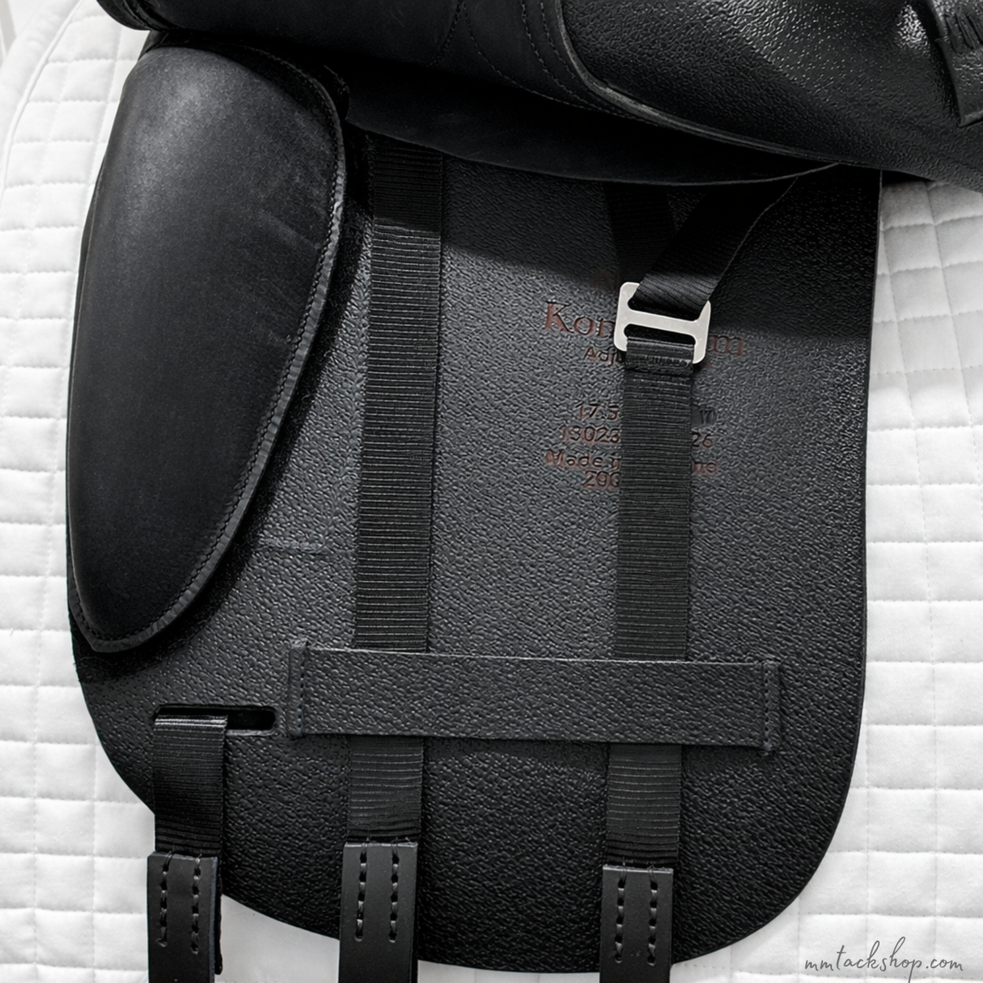 Albion Kontinuum Dressage Saddle 17.5" Med/Wide