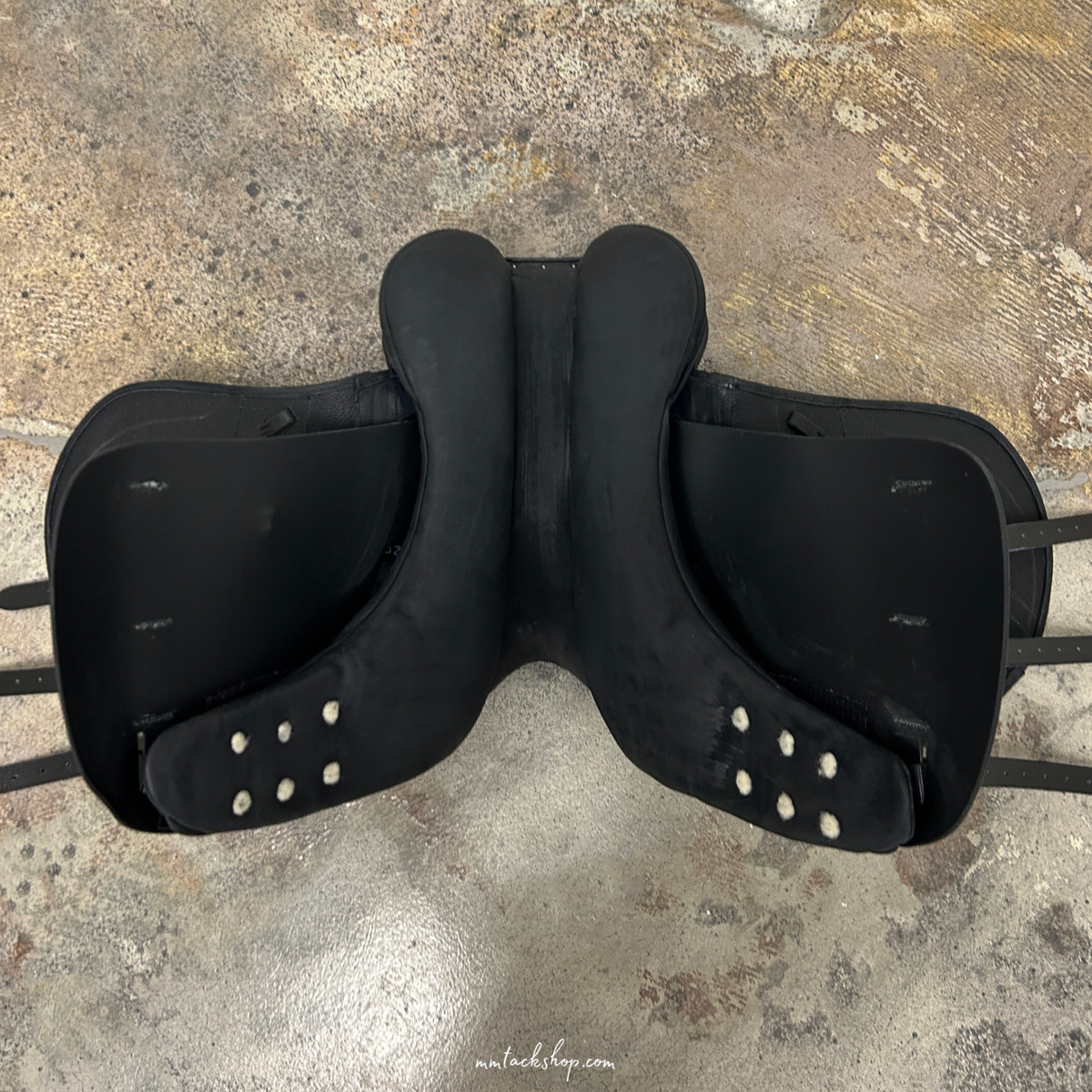 Albion Kontinuum Dressage Saddle 17.5" Med/Wide